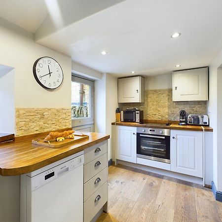 Cosy Cottage In Moreton-In-Marsh Buitenkant foto